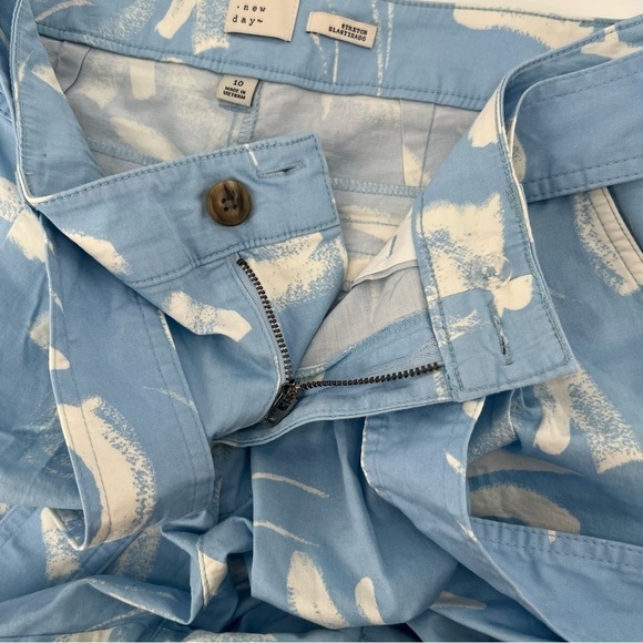 NWT a.new.day Blue White Paper Bag High Waist Stretch Shorts Size 10 Women’s - Picture 4 of 7